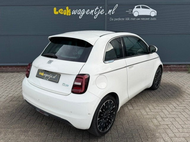 Fiat 500 e La Prima by Bocelli *panorama *leder *camera *17, Gebruikt, 118 pk, 4 stoelen, Wit