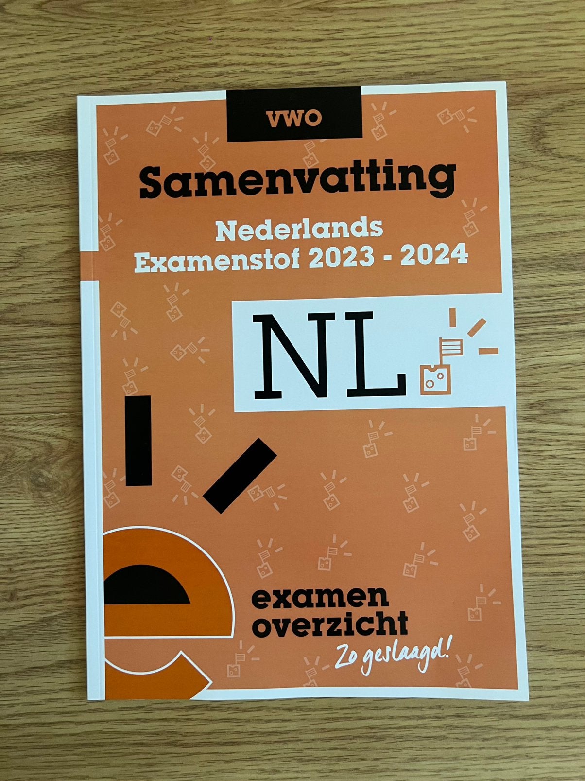ExamenOverzicht VWO Nederlands - Samenvatting | NIEUW, Boeken, Schoolboeken, Nieuw, Nederlands, VWO, Ophalen