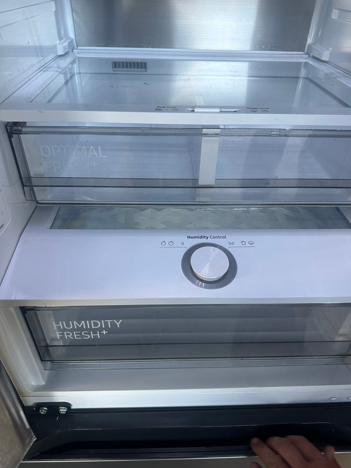 Foto 3 van Vrijwel nieuwe Samsung koel-vriescombinatie 387L SmartThings