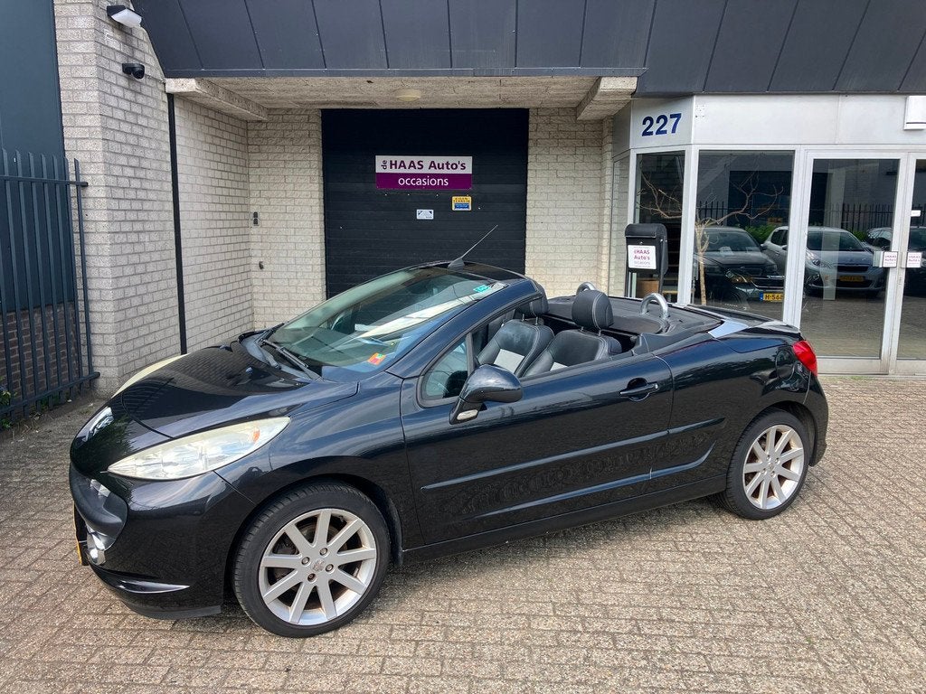 Peugeot 207 CC 1.6 VTi Roland Garros / LEES TEKST / LEDER /, Auto's, Voorwielaandrijving, 15 km/l, Gebruikt, Zwart
