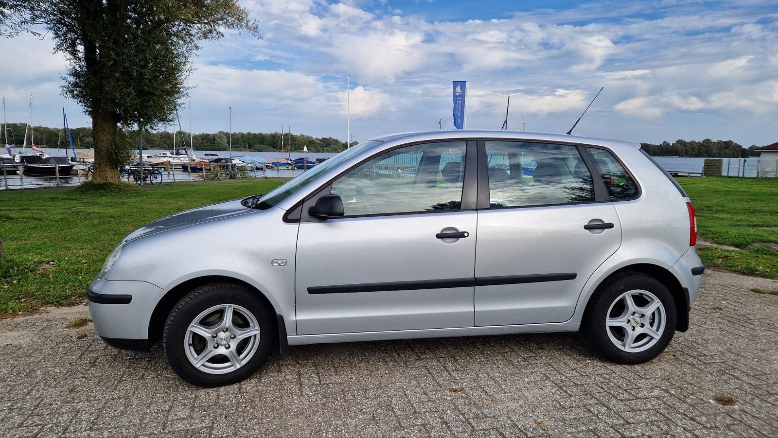 Foto 9 van Volkswagen Polo 1.4 airco, nieuwe APK, lage km stand.