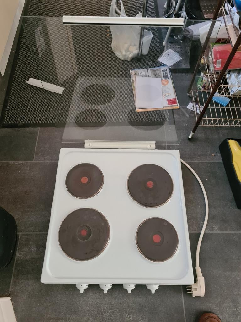Elektrische kookplaat met 4 zones en glazen deksel, Witgoed en Apparatuur, Kookplaten, Ophalen, Gebruikt, 4 kookzones, Vrijstaand