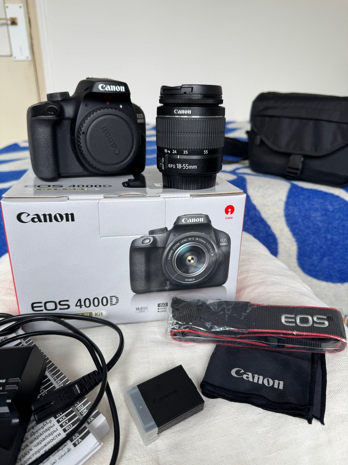 Canon EOS 4000D Spiegelreflexcamera met EF-S 18-55mm lens, Gebruikt, Spiegelreflex, Canon, 18 megapixels