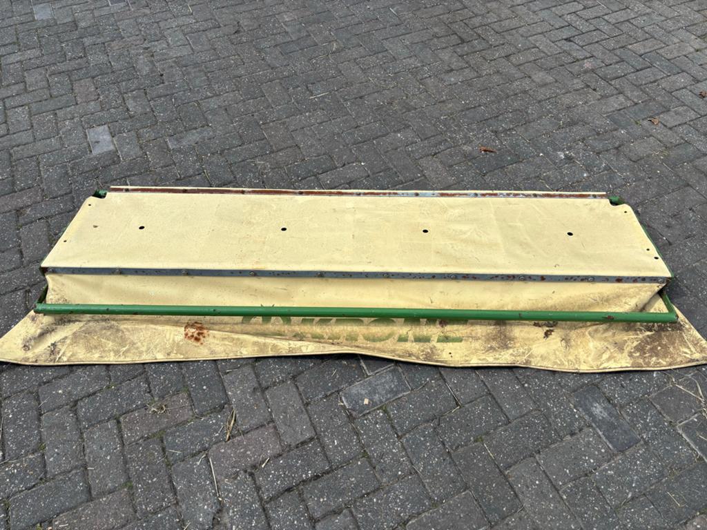 Beschermkleed achtermaaier, Ophalen