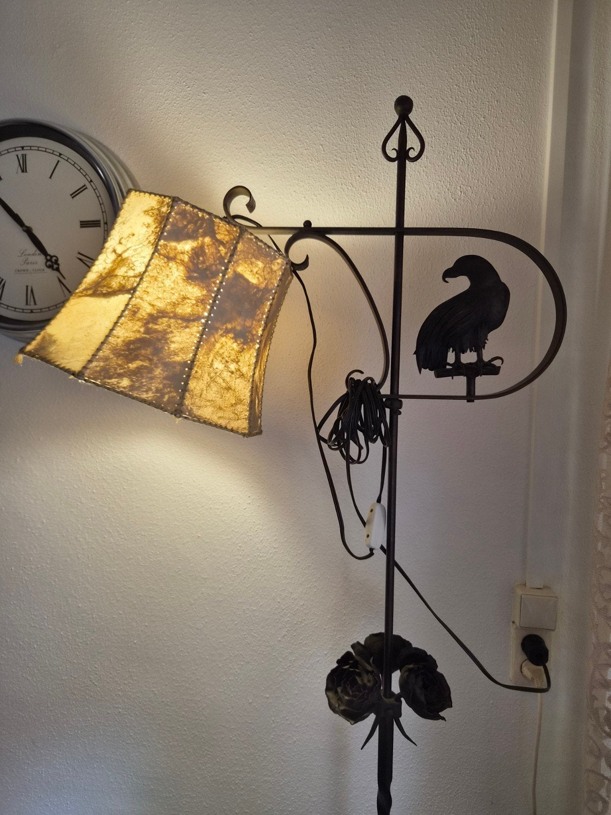 Unieke smeedijzeren vloerlamp met adelaar en rozen, Ophalen