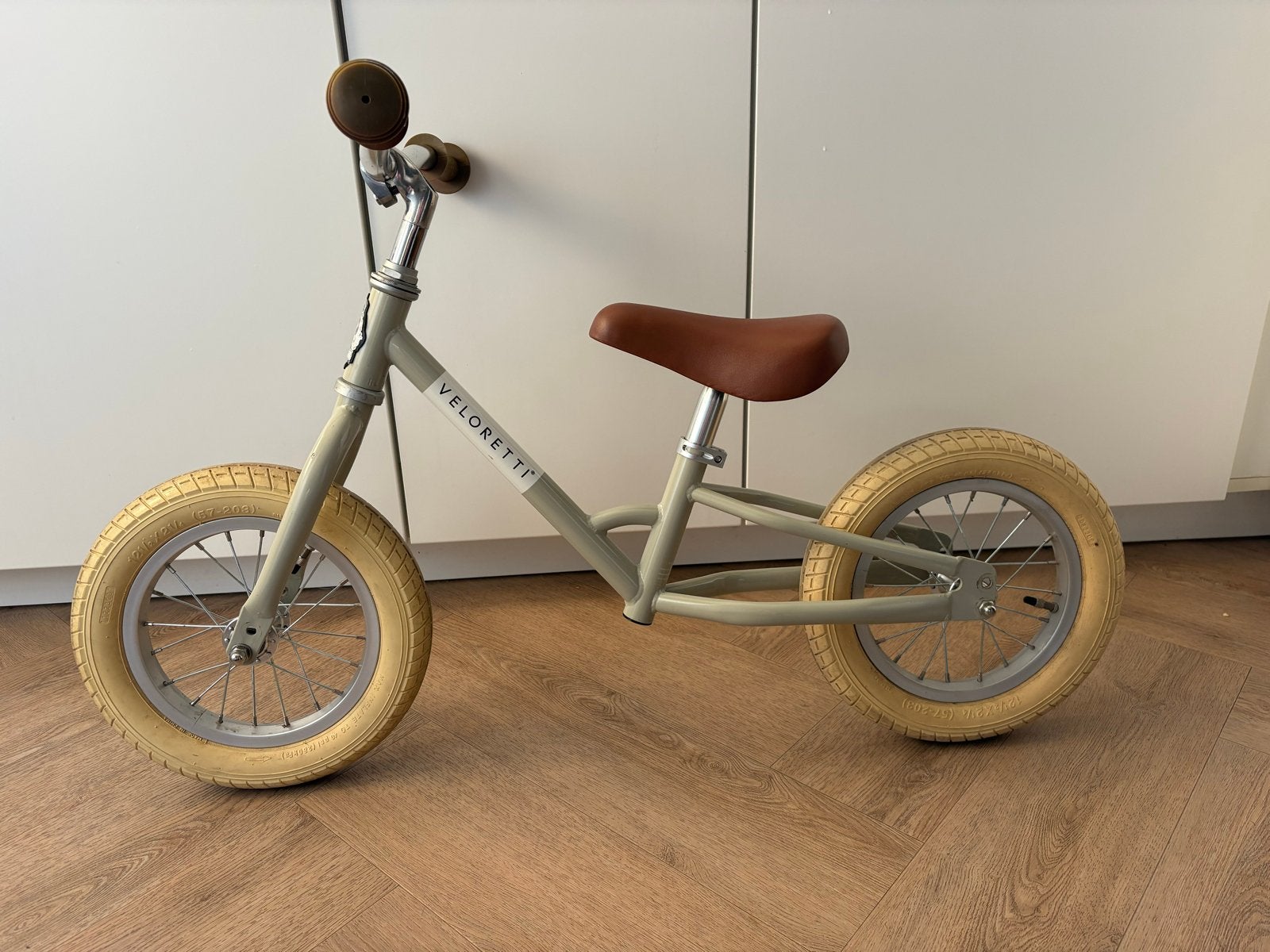 Veloretti tricycle- Beige met bruin zadel, Ophalen, Gebruikt, 16 tot 20 inch
