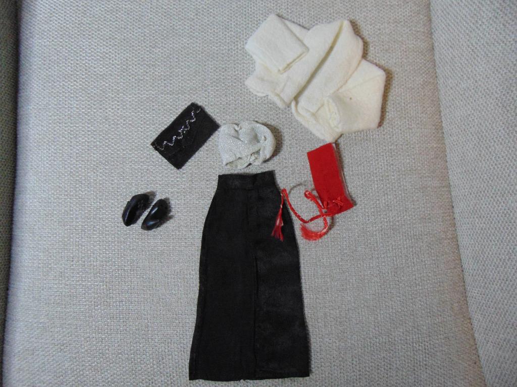 24 Fleur Outfits & Kleertjes - Ook Sindy & Barbie, Verzamelen, Poppen, Ophalen of Verzenden, Gebruikt, Kleertjes