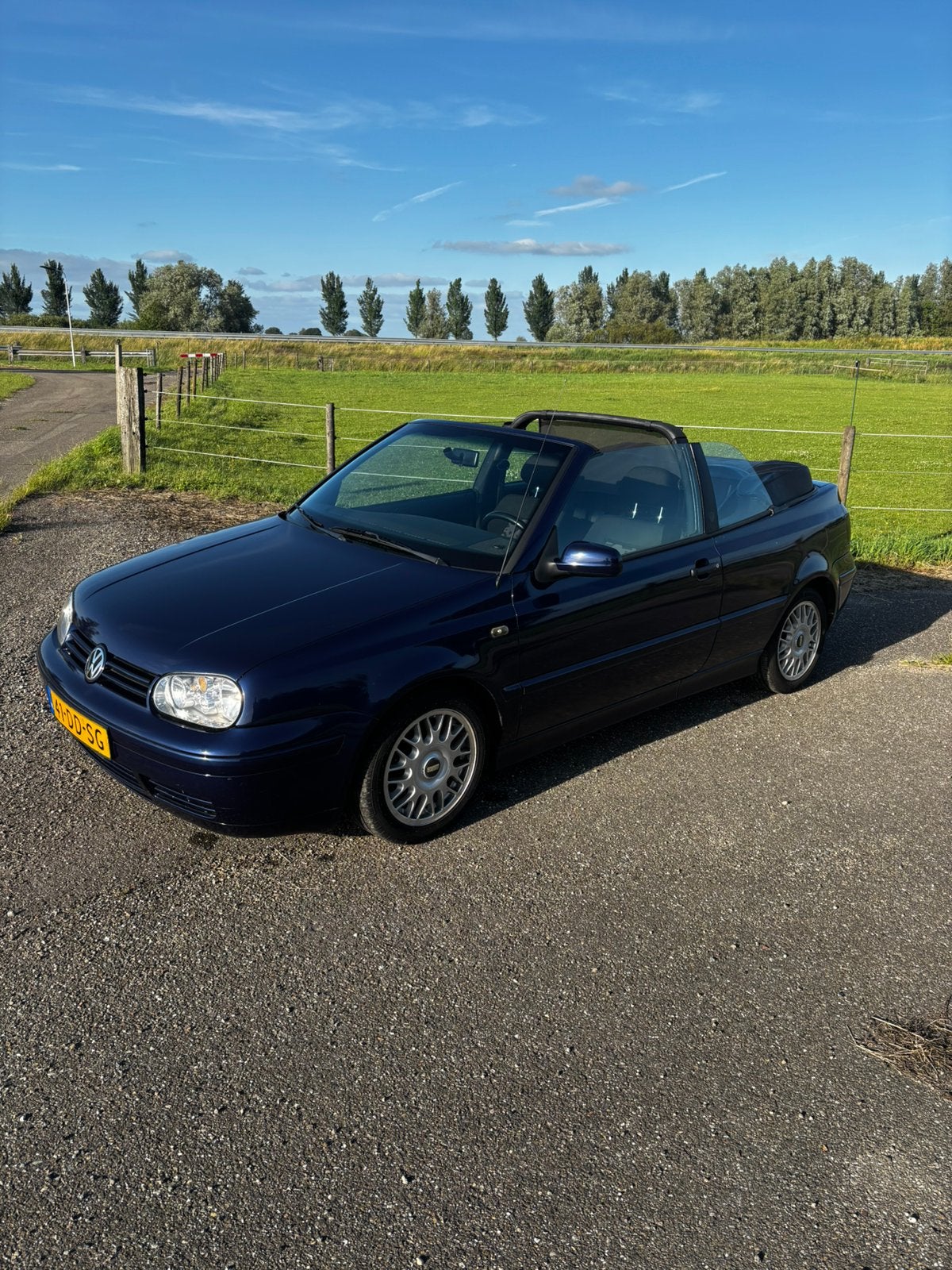 Volkswagen Golf 1.8 Cabriolet 55KW 1999 Blauw, 74 pk, 4 cilinders, Cabriolet, 49 €/maand