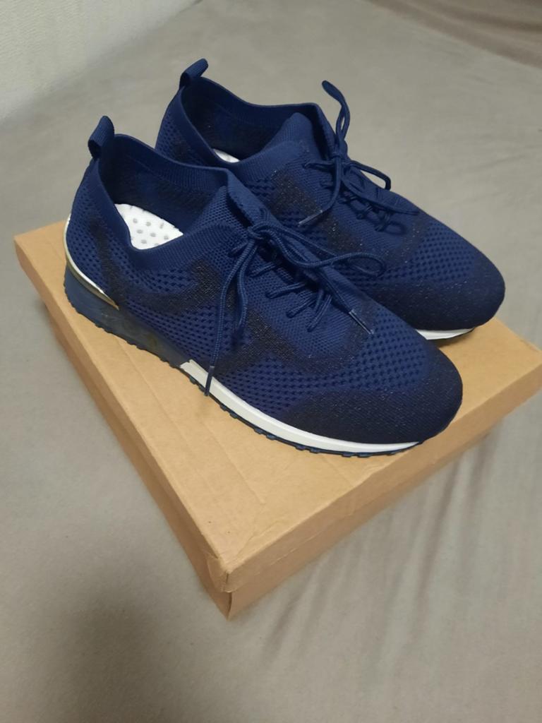 Dames schoenen Maat 40 nieuw in doos, Blauw, Nieuw, Ophalen of Verzenden, Sneakers of Gympen