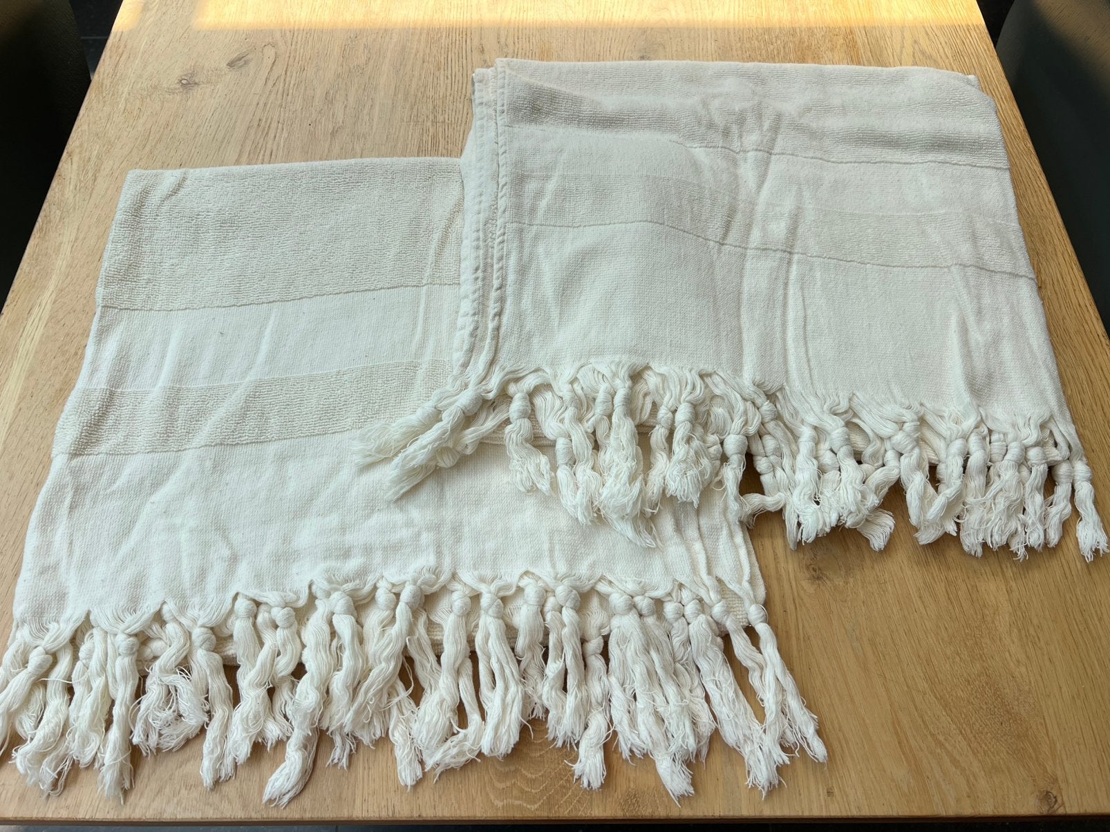 2x Badstof écru strand laken, Ophalen of Verzenden, Zo goed als nieuw, Overige kleuren, Badlaken