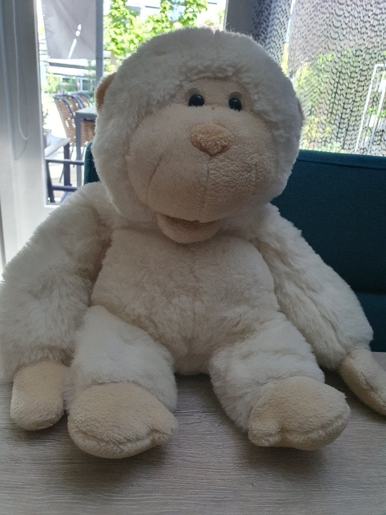 witte pluche aap, Ophalen of Verzenden, Zo goed als nieuw, Middelgroot (20 tot 80 cm), Wit