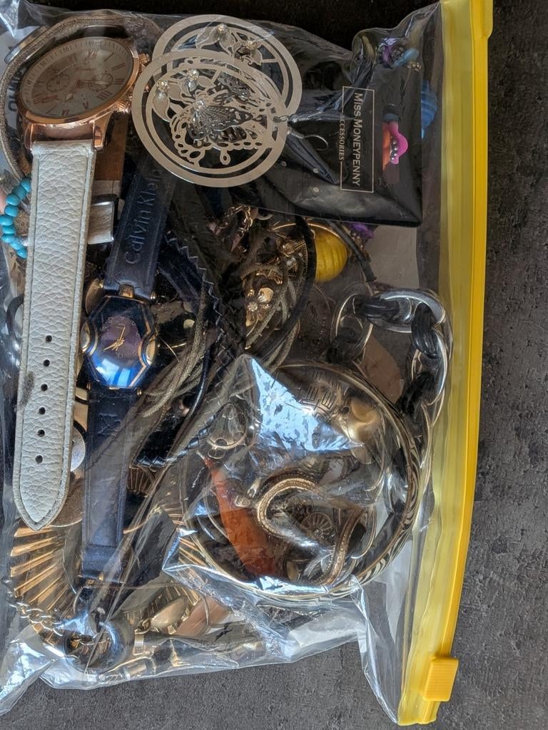 Een zak met diverse sieraden en horloges, Ophalen, Gebruikt