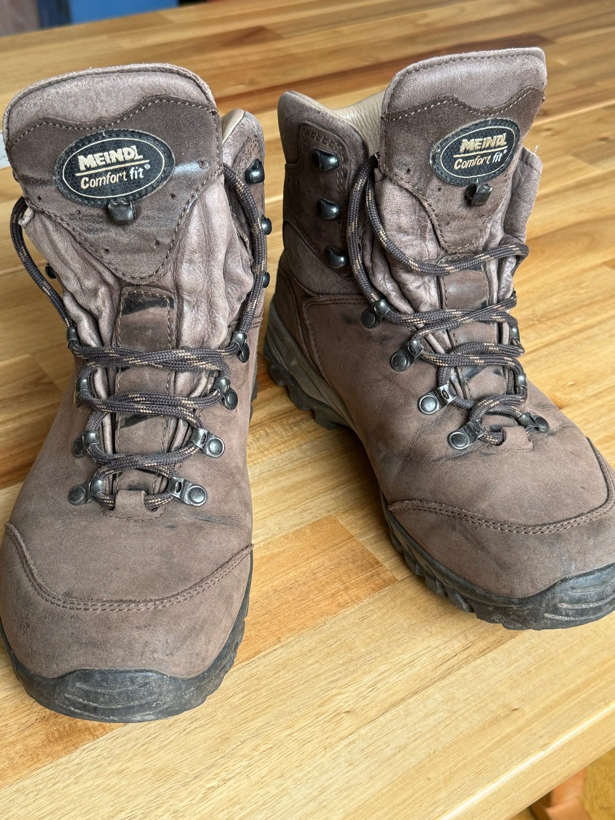 Meindl Comfort Fit Wandelschoenen Maat 9.5 (44), Sport en Fitness, Bergsport en Wandelen, Ophalen, Gebruikt, Schoenen