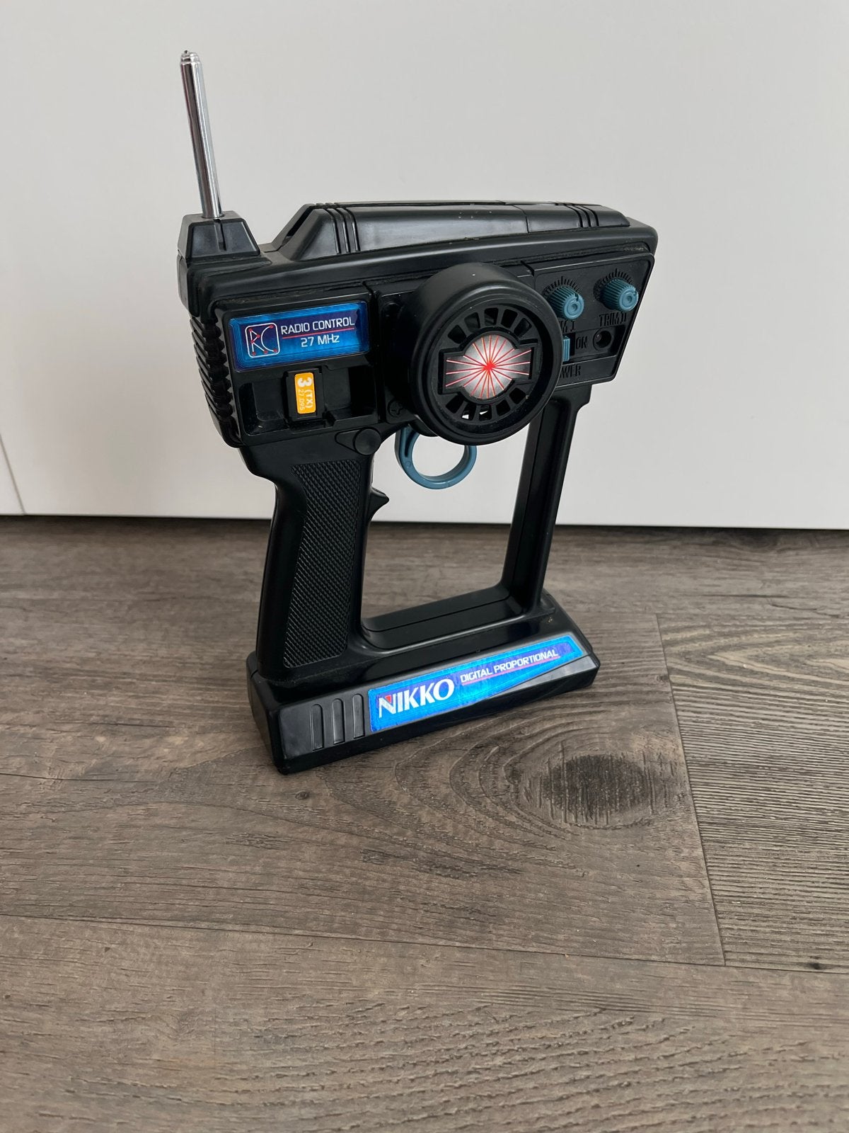 Nikko RC Afstandsbediening 27 MHz - RDC-140111A, Hobby en Vrije tijd, Modelbouw | Radiografisch | Auto's, Zo goed als nieuw, Onderdeel