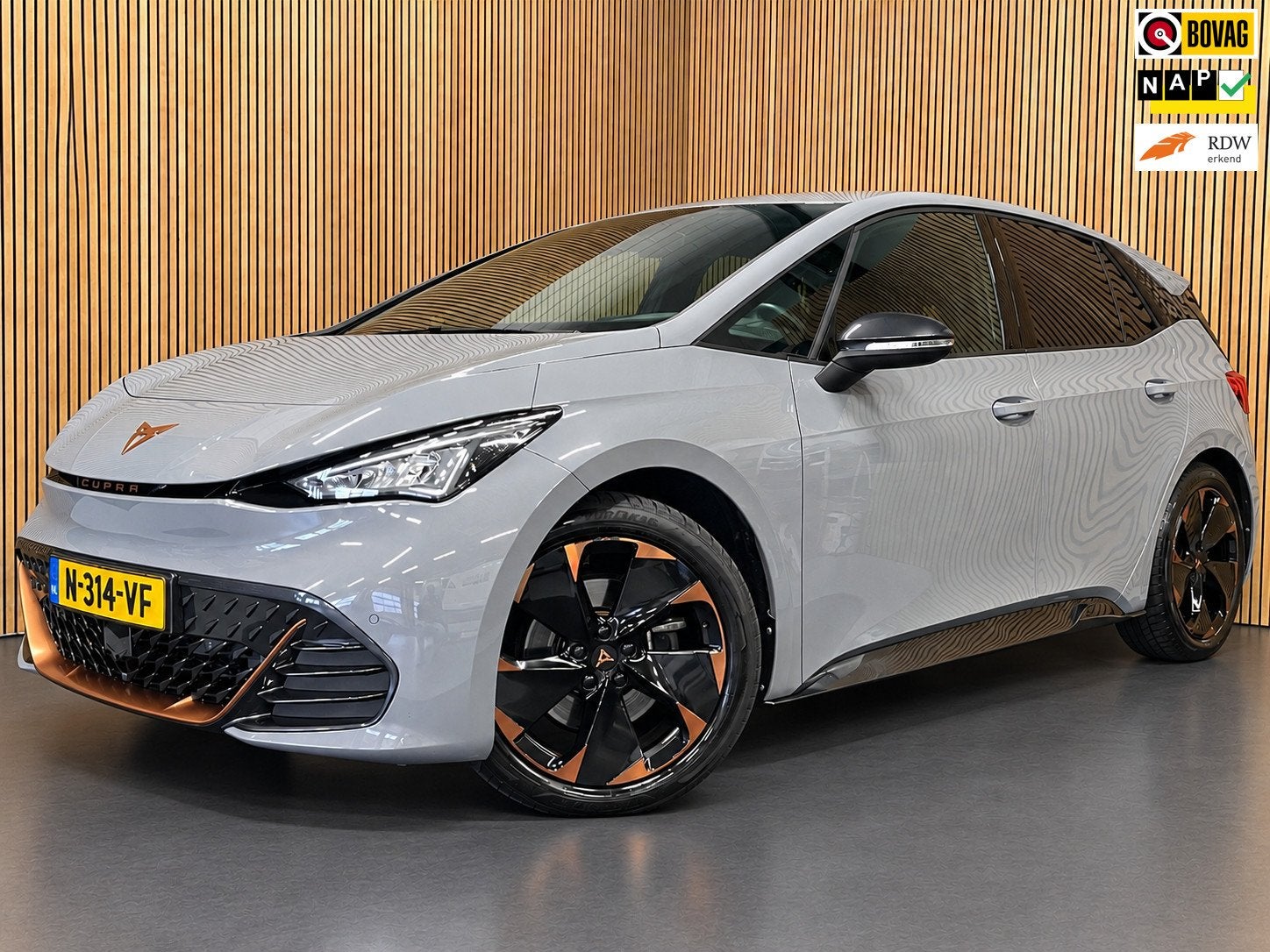 Cupra Born Adrenaline One 62 kWh|VAPOR GREY|ACC|ANDROID|APPL, Auto's, Automaat, Gebruikt, Zwart, 375 min