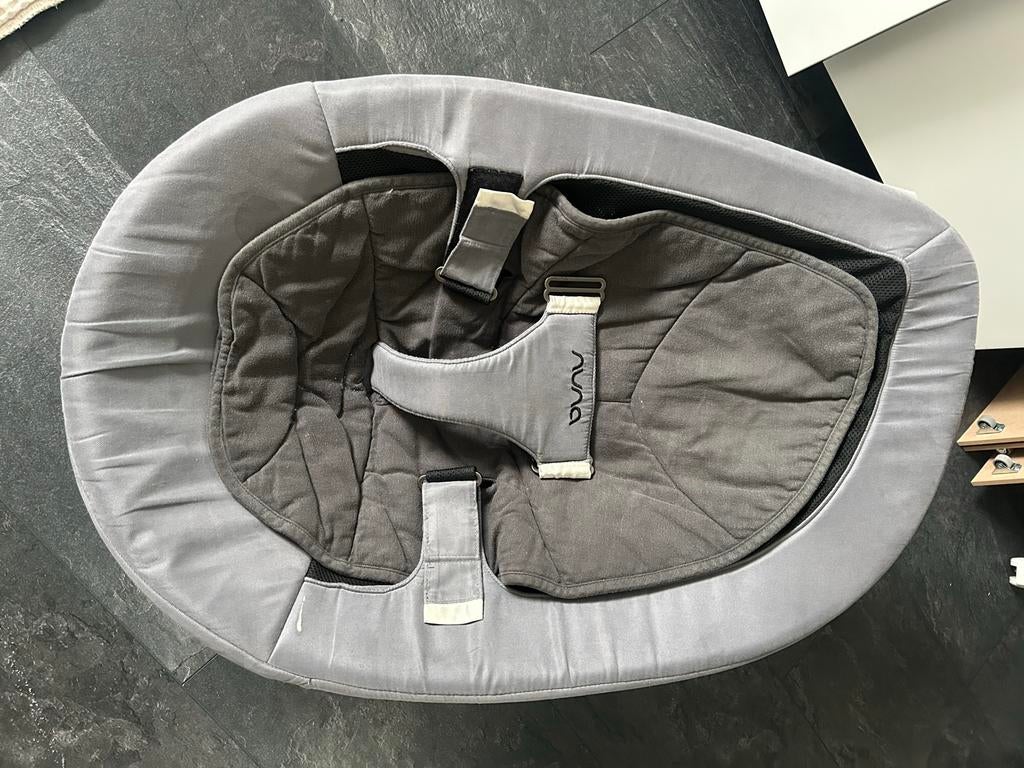 Nuna Schommelstoel - Comfortabel en Veilig, Overige merken, Schommelstoel, Ophalen of Verzenden, Met gordel(s) of riempje(s)