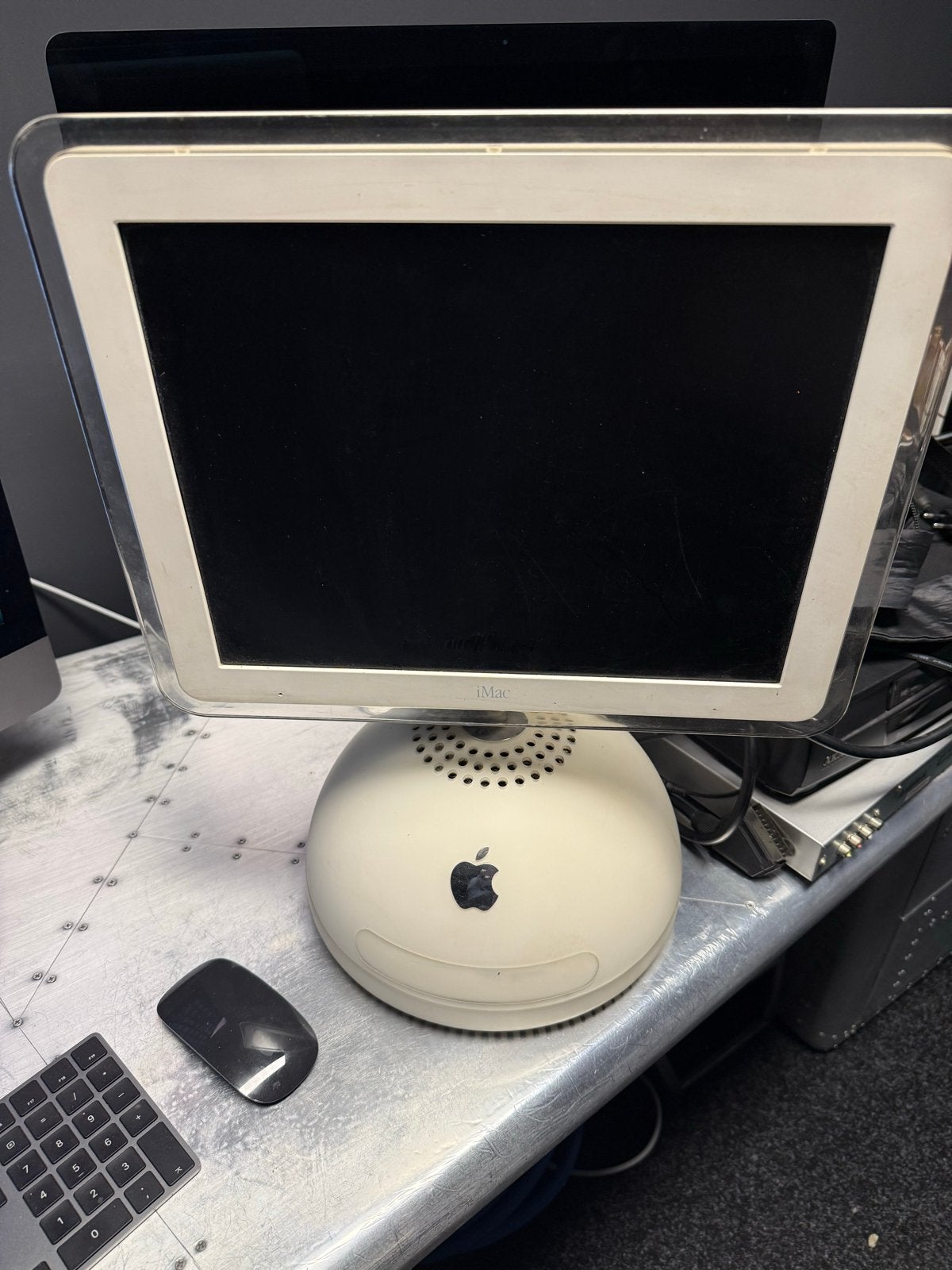 Apple iMac G4 'iLamp' computer - Vintage design, Computers en Software, Apple Desktops, Ophalen, Gebruikt, Minder dan 4 GB, Onbekend
