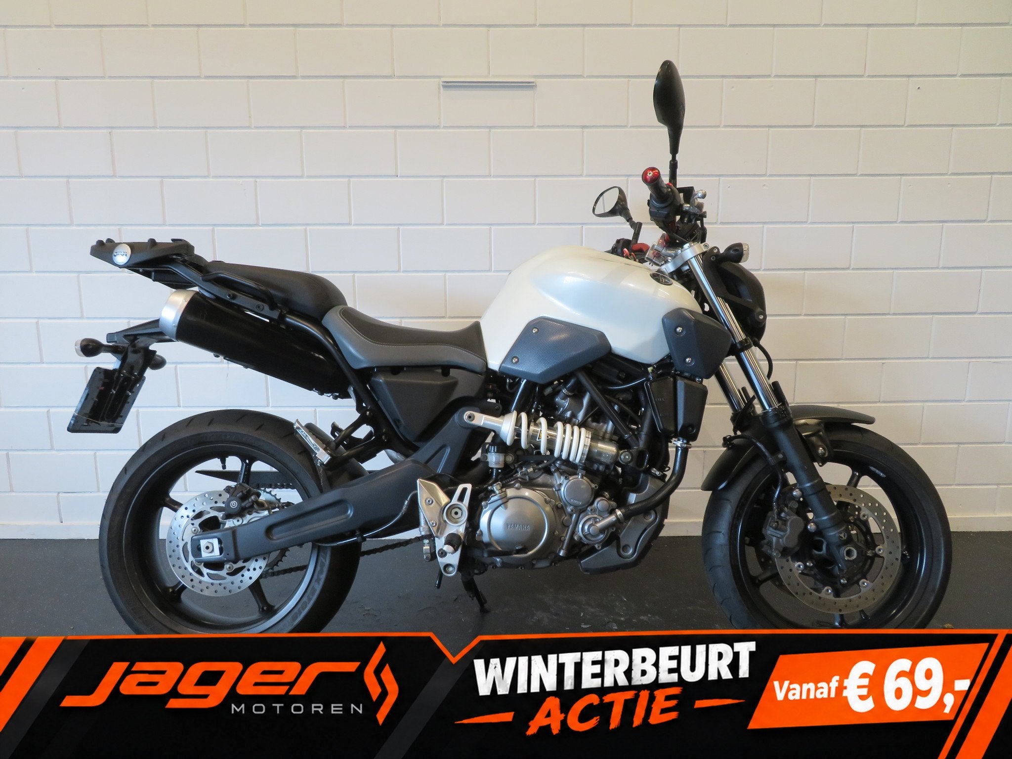 Yamaha MT 03 MT03 NAKEDBIKE 35KW! (bj 2010), Motoren, 300 cc, Toermotor, Gebruikt, Bedrijf