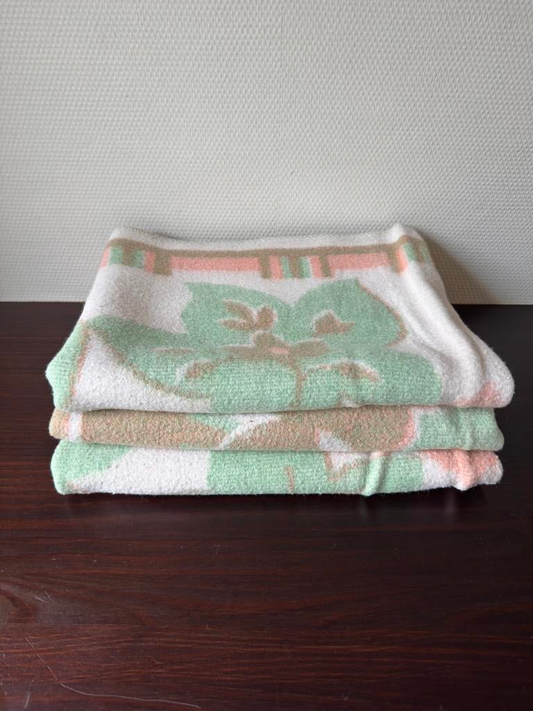 Vintage Pastel Kleur Gebloemd Deken, Woondeken, Roze/Groen, Ophalen of Verzenden, Gebruikt
