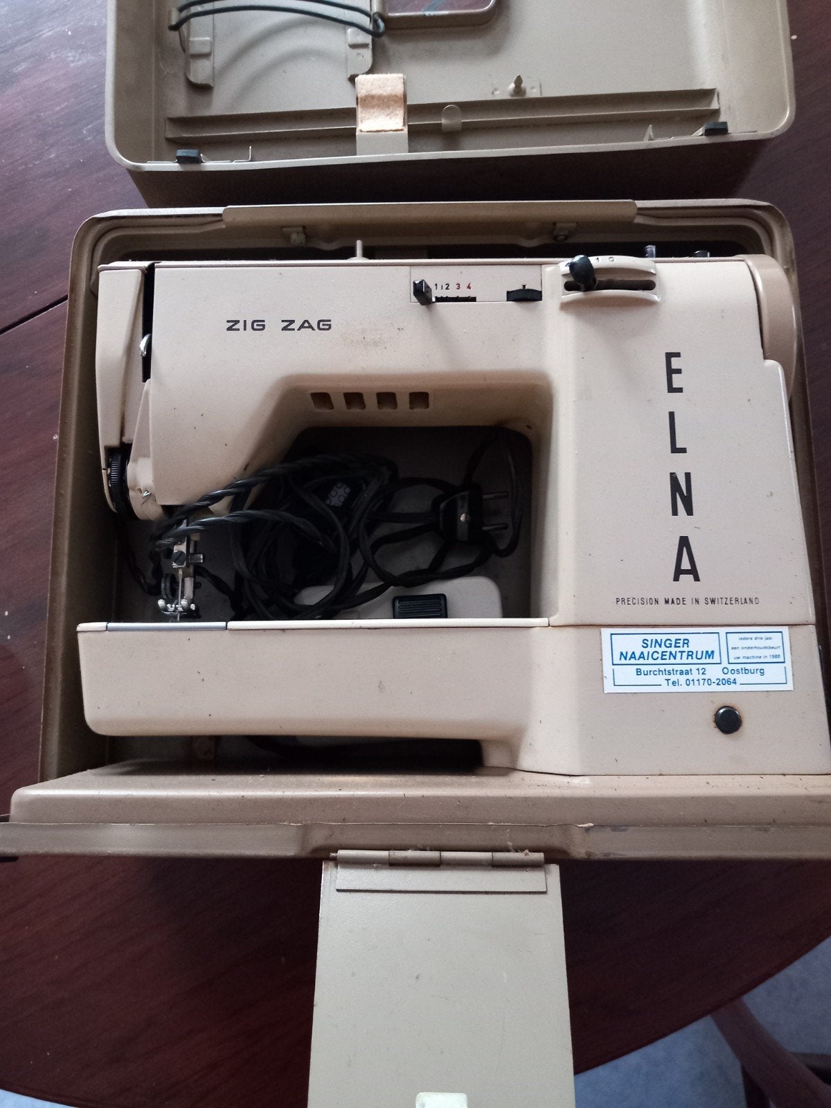 Vintage Elna Zig Zag naaimachine met koffer, Ophalen