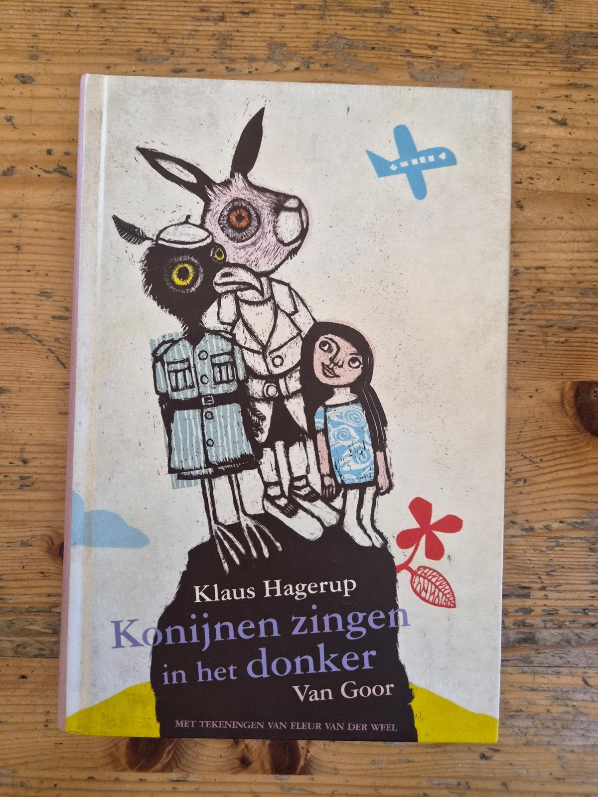 Konijnen zingen in het donker - Klaus Hagerup, Boeken, Ophalen of Verzenden, Gelezen, Klaus Hagerup, Fictie algemeen