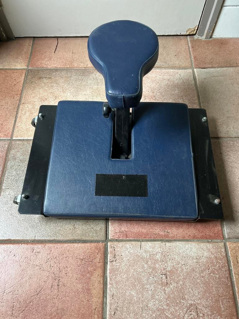 Verrijdbare werkplaatskruk met verstelbare zitting, Ophalen, Gebruikt, Blauw, Metaal