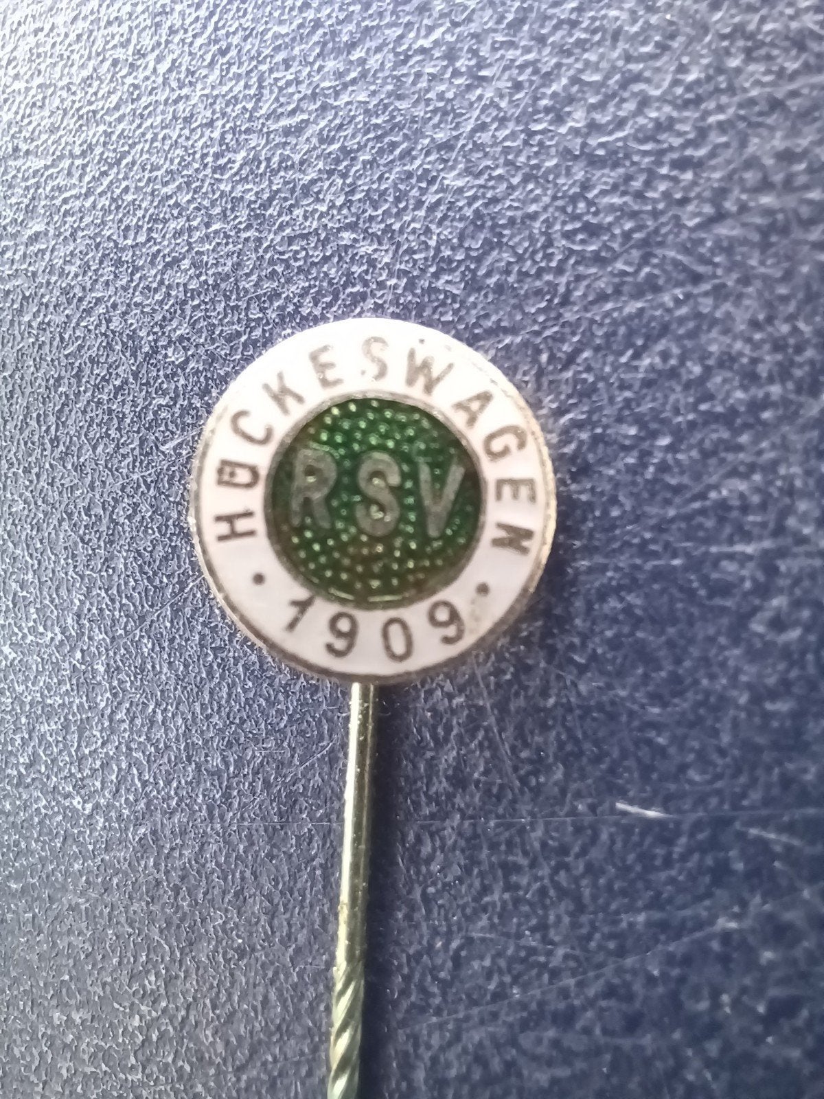 Emaille speldje RSV Hückeswagen 1909 (sport voetbal), Ophalen of Verzenden, Gebruikt, Sport, Speldje of Pin