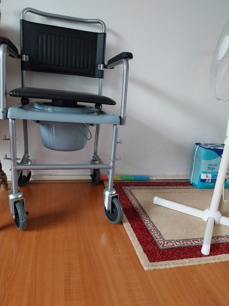 WC stoel, Diversen, Ophalen, Gebruikt