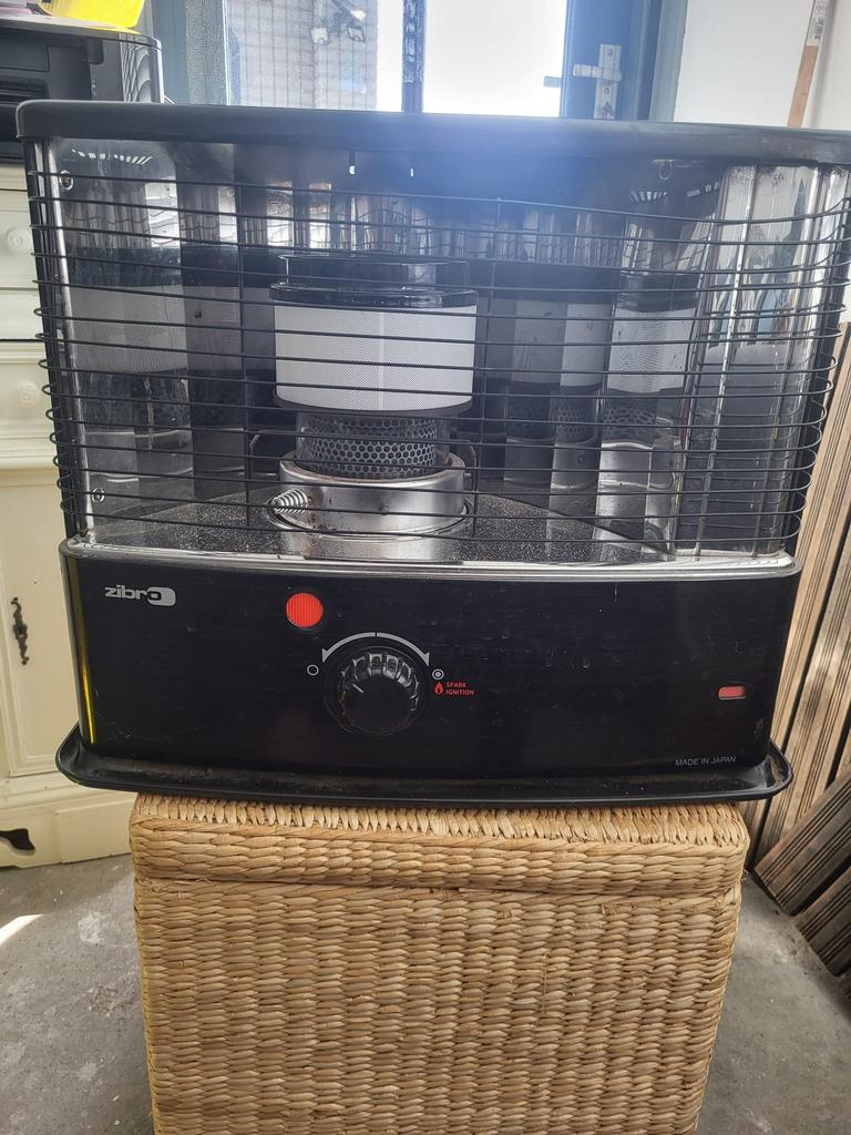 Zibro kachel, Huis en Inrichting, Kachels, Ophalen of Verzenden, Zo goed als nieuw, Overige brandstoffen, Petroleumkachel