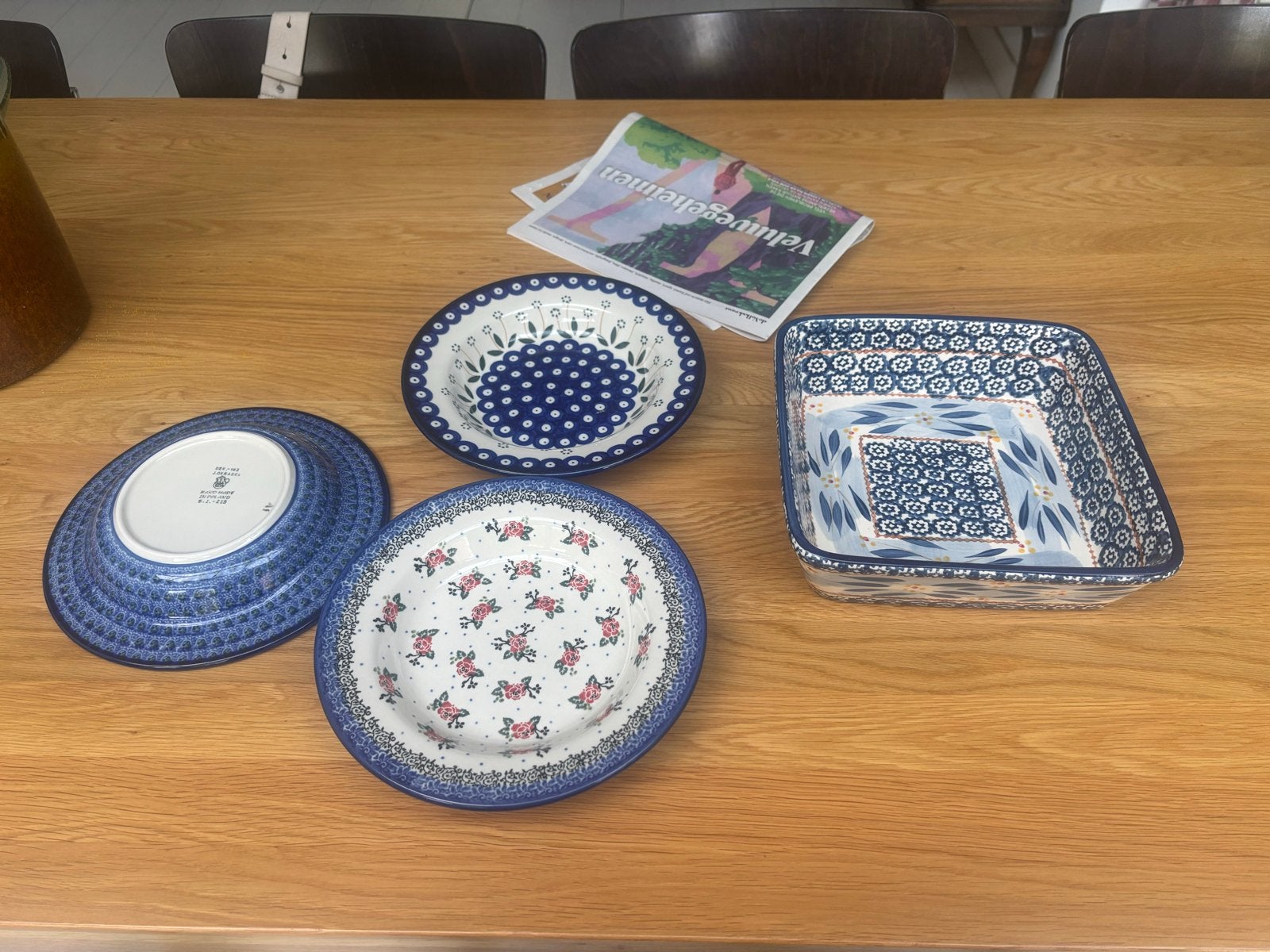 Pools servies: 3 diepe borden en 1 ovenschotel, Gebruikt, Overige merken, Keramiek, Ophalen of Verzenden