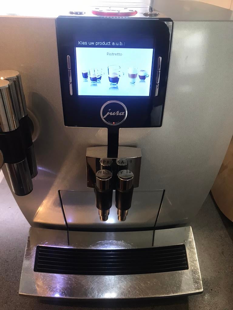 Jura impressa j9 koffiemachine, Witgoed en Apparatuur, Koffiezetapparaten, Ophalen, Koffiemachine, Zo goed als nieuw, 2 tot 4 kopjes