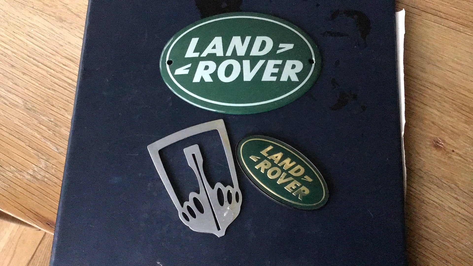 Lot van 3 stuks Landrover/Rover badges, Ophalen of Verzenden, Zo goed als nieuw, Auto's
