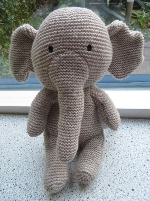 Olifant van Hema grijs gebreid meet ca 30 cm kruin/voet, Hema, Grijs, Ophalen of Verzenden, Zo goed als nieuw