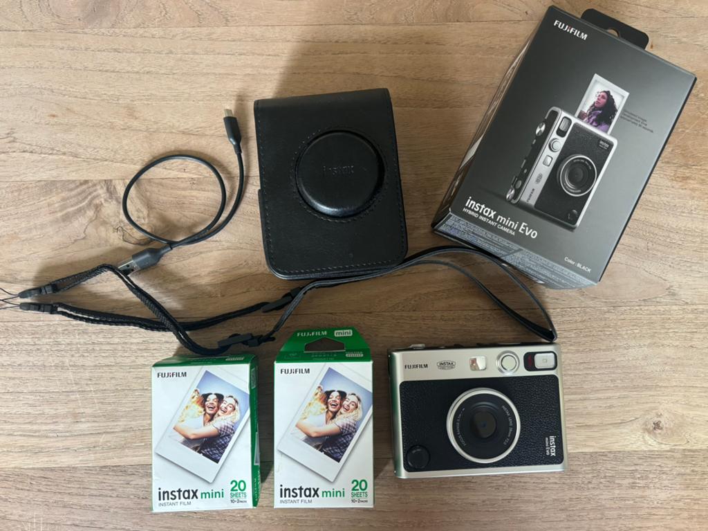 Instax mini Evo zo goed als nieuw + 40 Fuji film foto’s, Audio, Tv en Foto, Fotocamera's Analoog, Ophalen of Verzenden, Zo goed als nieuw
