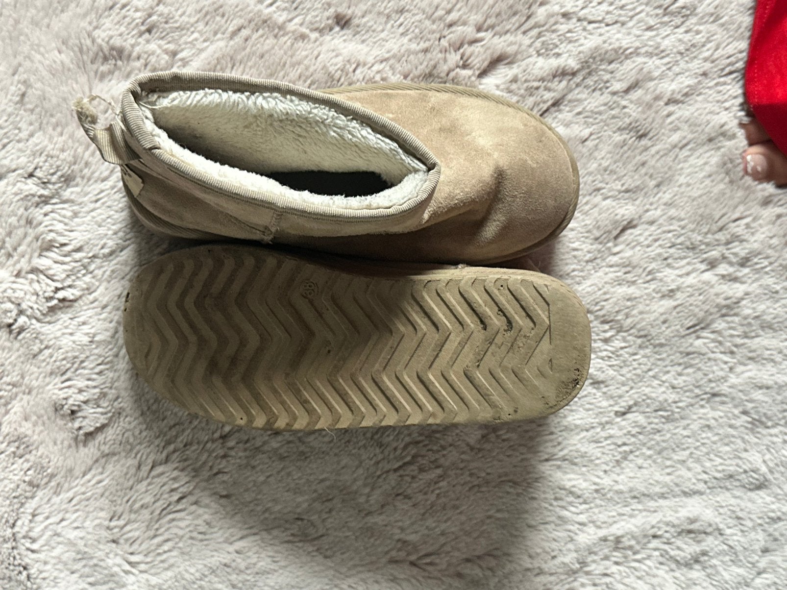 UGG, Beige, Snowboots, Ophalen of Verzenden, Gedragen