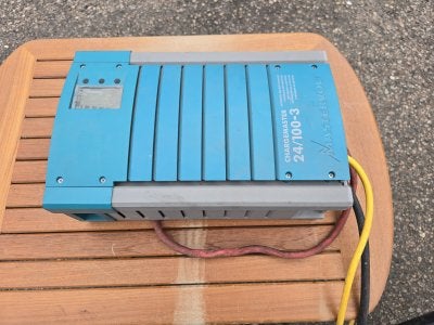 Mastervolt chargemaster 24/100-3