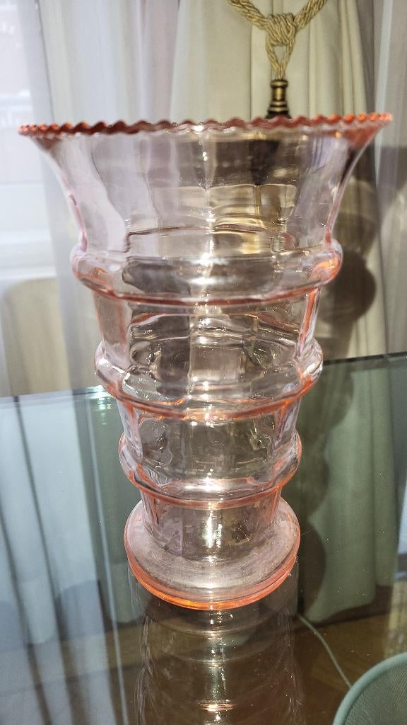 Verreries Doyen Art Deco Vaas Roze hoogte 18 cm, Ophalen of Verzenden