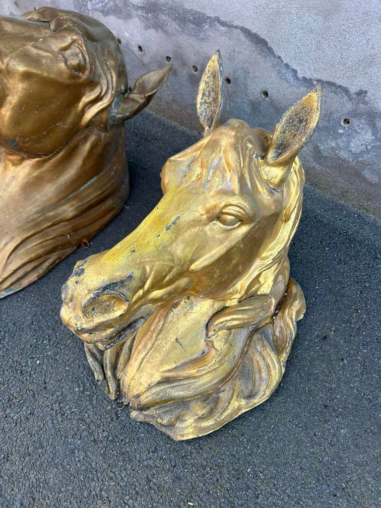 2 UNIEKE antieke stuks koppen in zink van paarden slagerij, Antiek en Kunst, Ophalen