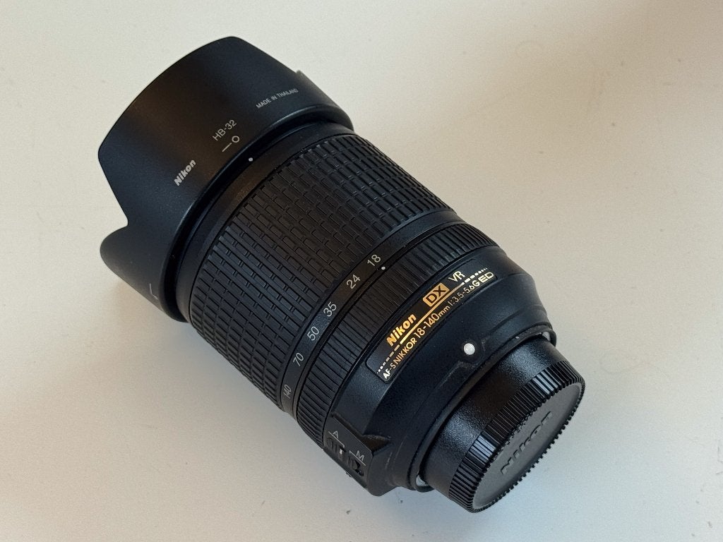 Nikon 18-140mm - f/3.5-5.6G AF-S DX ED VR Nikkor lens, Audio, Tv en Foto, Gebruikt, Nikon, Ophalen of Verzenden, Beschermhoes/tas