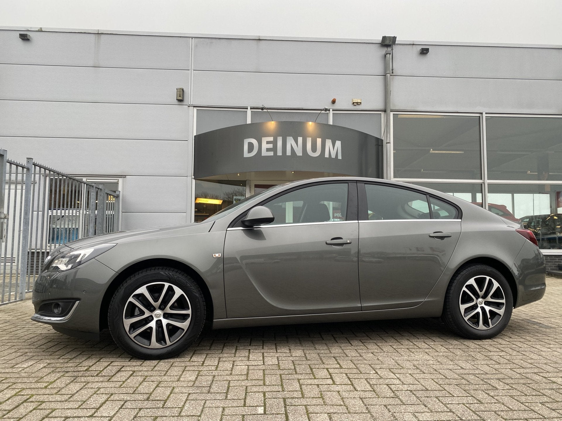 Opel Insignia 1.6 Turbo 170 PK Edition Navigatie, Climate co, Stof, 4 cilinders, Origineel Nederlands, Bedrijf