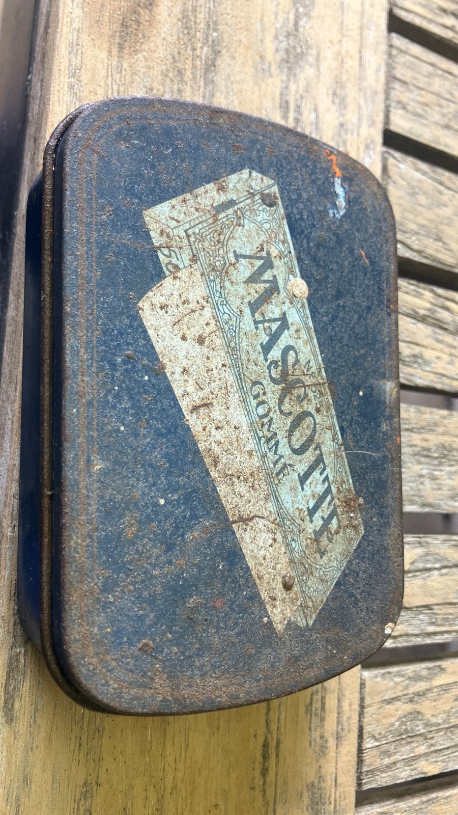 Vintage Mascotte tabaksdoos - Sleets maar charmant, Verzamelen, Ophalen of Verzenden, Gebruikt, Overige, Overige merken