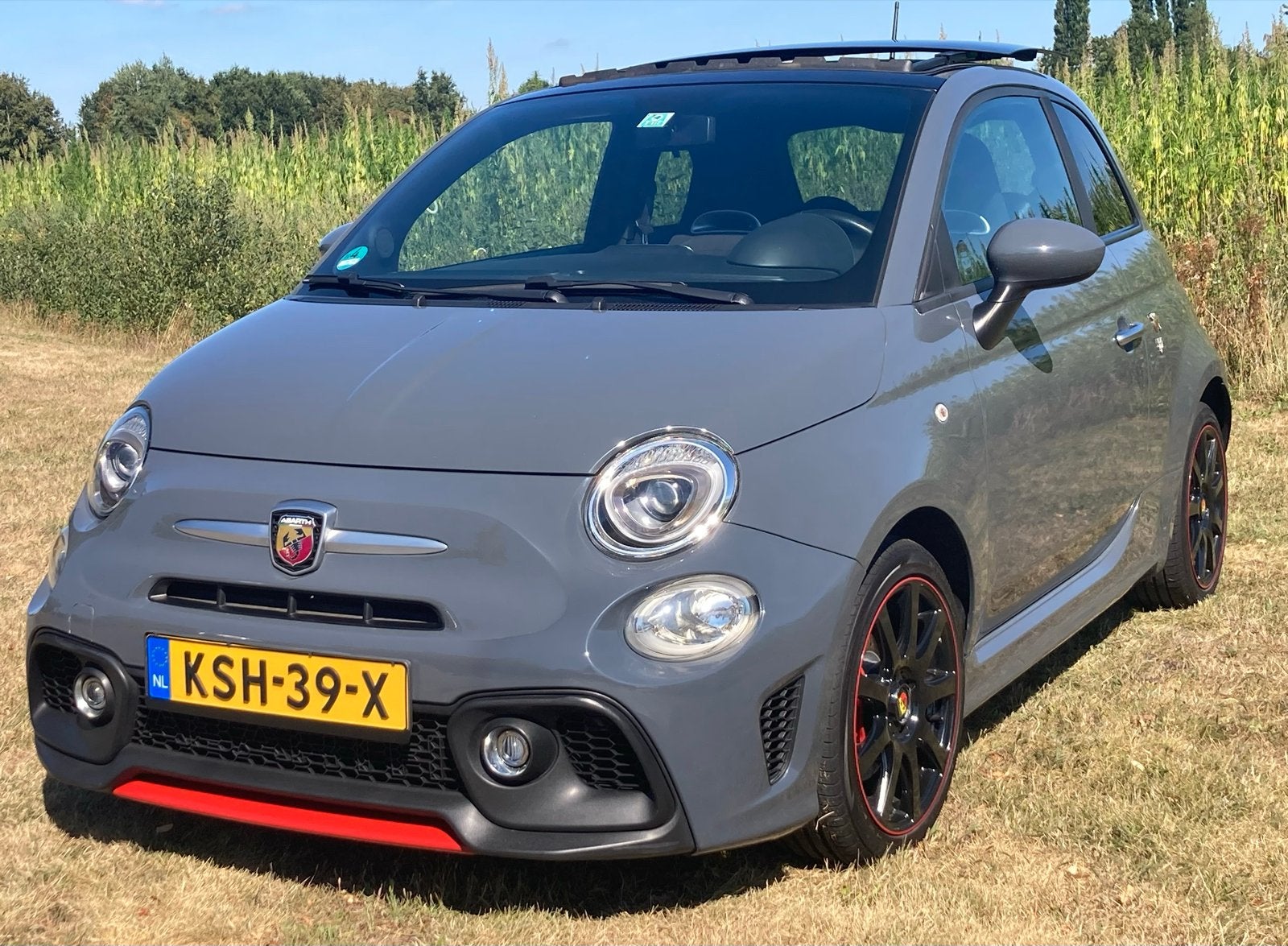 Fiat 500 1.4 T-jet Abarth 595 107KW 2016 Grijs, Auto's, Voorwielaandrijving, 145 pk, Stof, Zwart