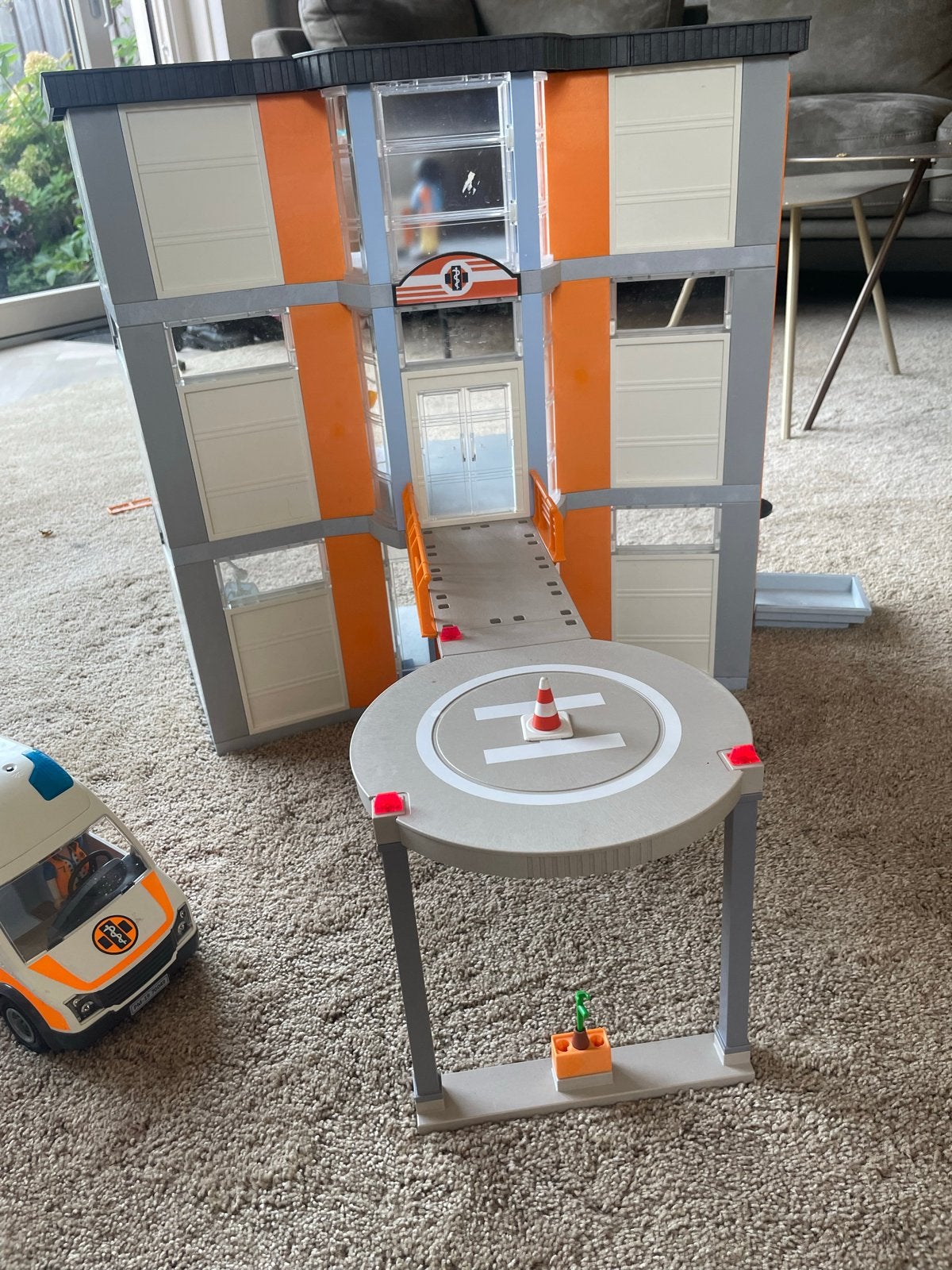 Playmobil Ziekenhuis met ambulance en accessoires, Gebouw, Complete set, Ophalen of Verzenden, Zo goed als nieuw