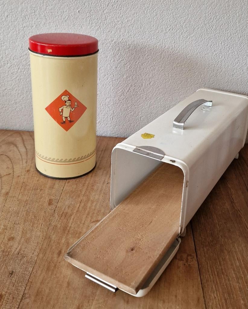 Beschuitblik en ontbijtkoekblik,  prijs voor samen., Ophalen of Verzenden, Overige