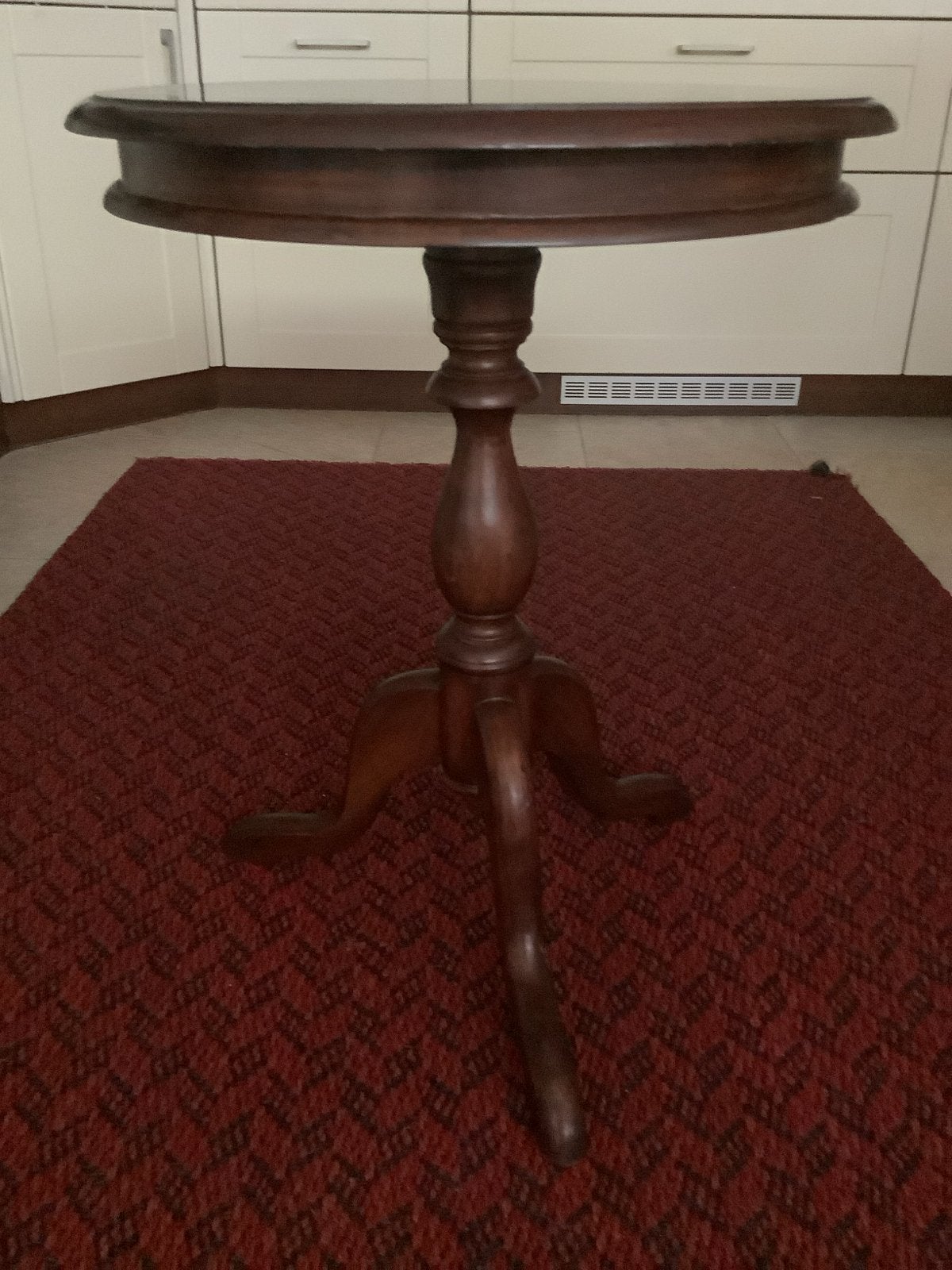 Noten rond tafeltje - 50 cm doorsnede, Ophalen