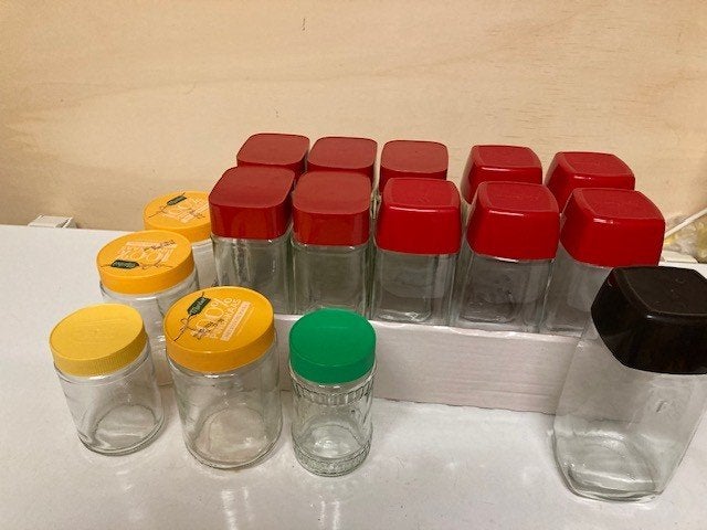 glazen potten plastic deksel div. maten VOORRAAD ETENSWAAR, Pot, Bus of Blik, Met deksel, Ophalen of Verzenden, Overige merken