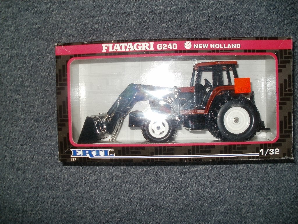 Ertl Tractor Fiatagri G240 New Holland nieuw Schaal 1-32., Ophalen of Verzenden, Nieuw, Tractor of Landbouw, ERTL