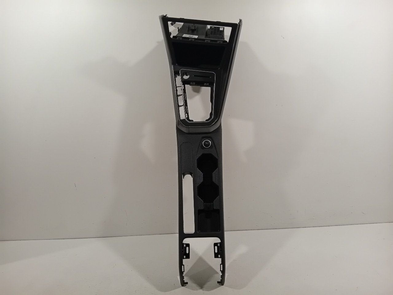 Middenconsole Volkswagen Polo, Onderdelen@venauto.nl, Van der Ven Autorecycling B.V., Gebruikt, Ettenseweg 76, 4706 PB Roosendaal, The Netherlands