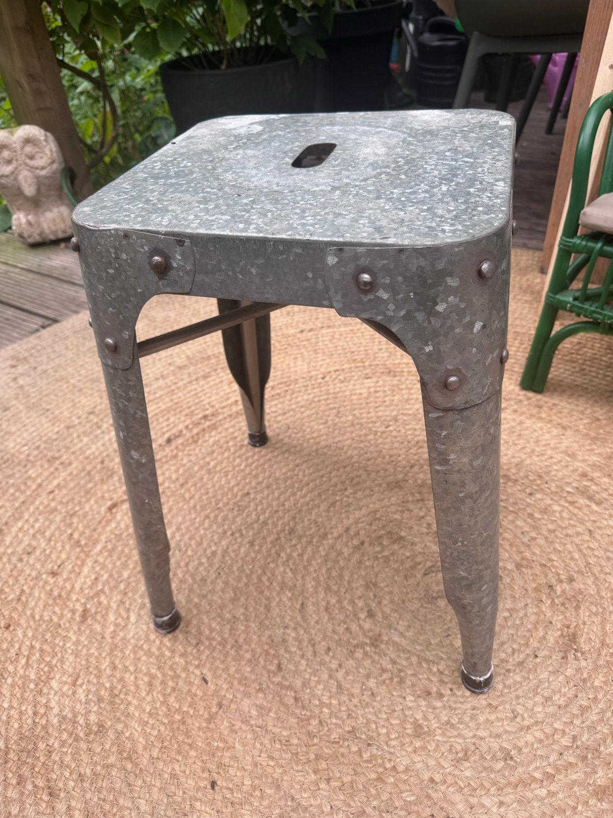 Metalen krukje - Industrieel design, Ophalen, Gebruikt, Staal