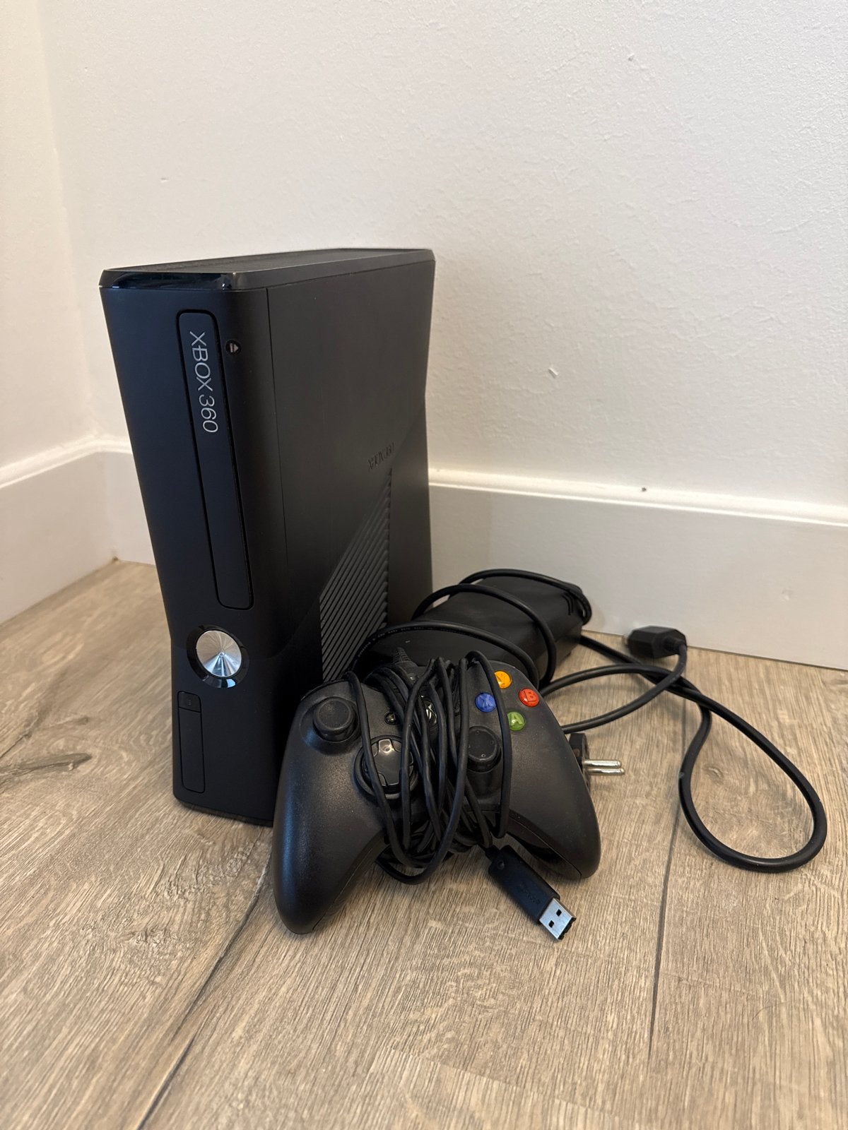 Xbox 360 S met controller en 10 games 250GB, Spelcomputers en Games, Ophalen, Met 1 controller, Gebruikt, Met games